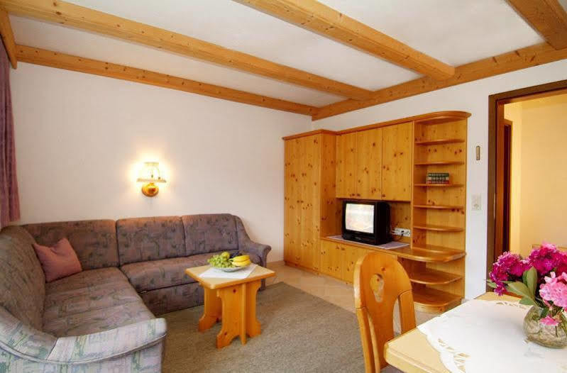 Haus Carmen Appartement Ehrwald Buitenkant foto