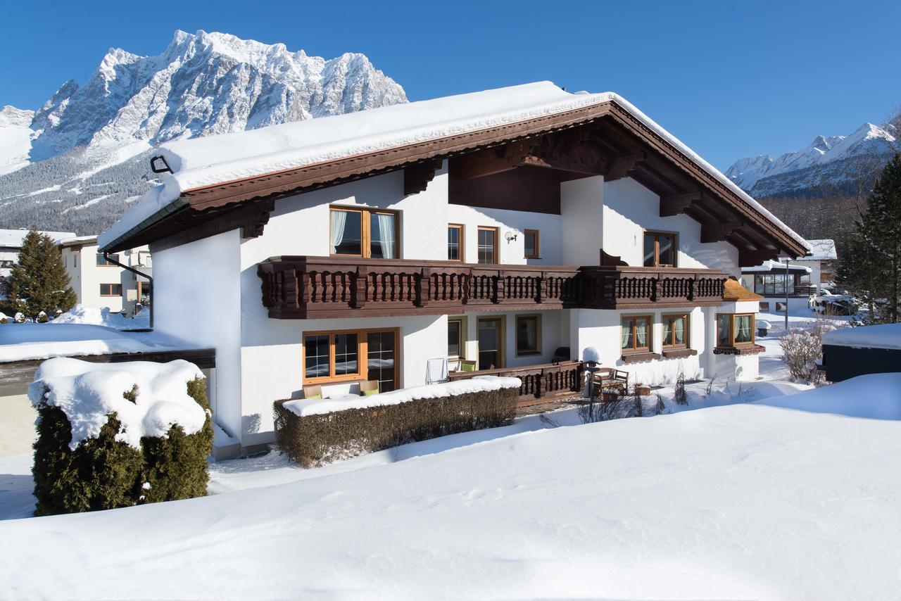 Haus Carmen Appartement Ehrwald Buitenkant foto